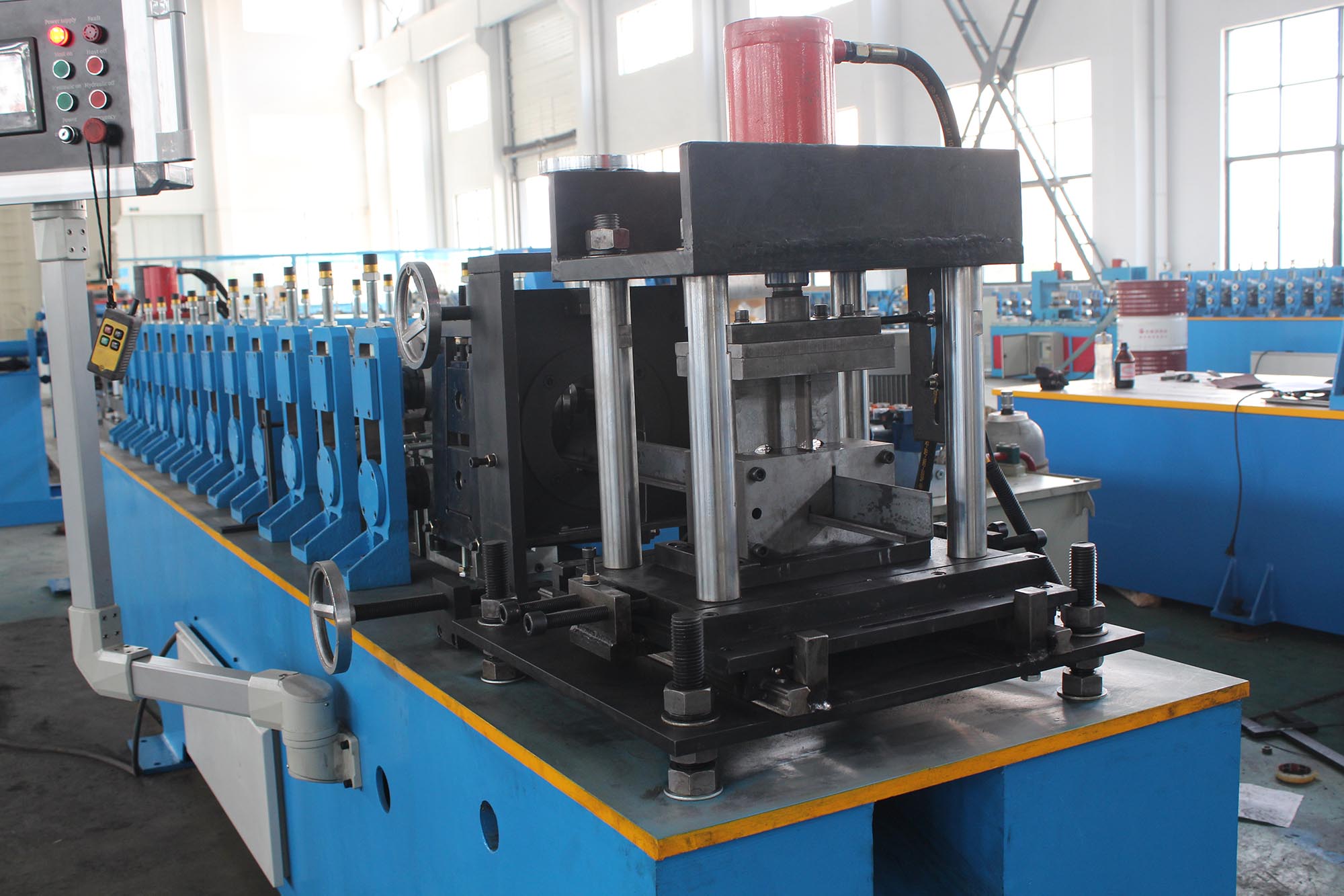 光伏支架成型机供应 - 冷弯成型机江苏华中冷弯机械有限公司